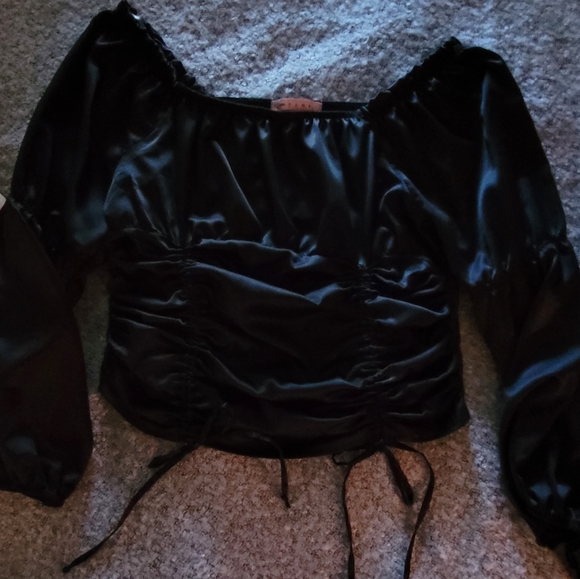 Tops - Picture 6 of 16